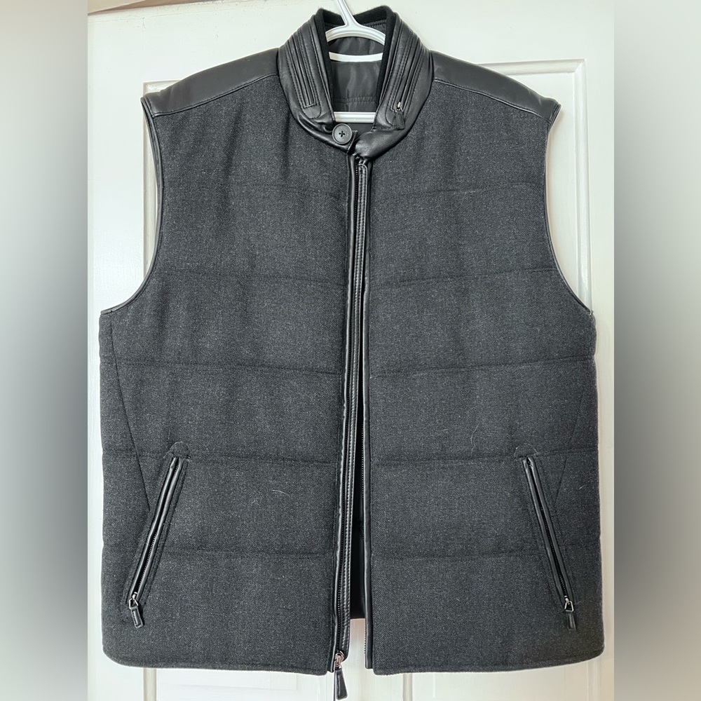 Bugatchi men’s vest.